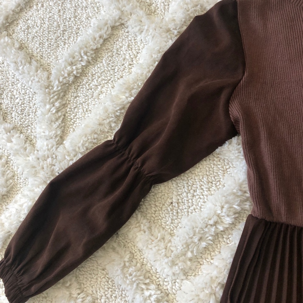 Dress - Picture 5 of 5